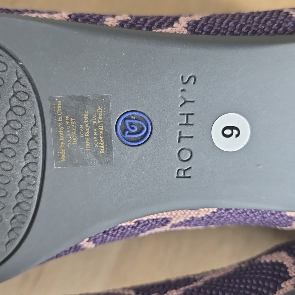 Rothy's The Point in Violet Giraffe, size 9 - Picture 6 of 10